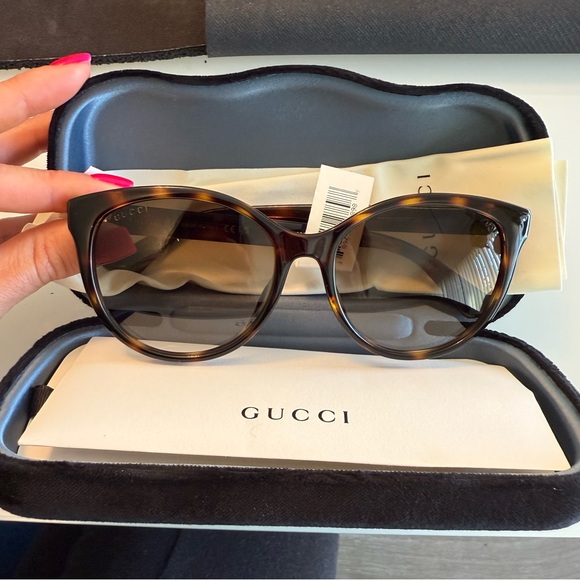 Brand New! Gucci Havana Cat-Eye Tortoise Sunglasses - Picture 4 of 6